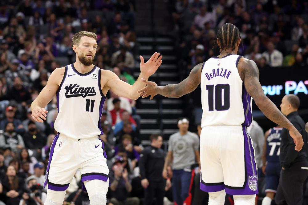 他在谈话中 他在谈话中